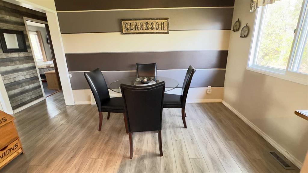 43365 Hwy 881, Hardisty, AB - Indoor Photo Showing Dining Room