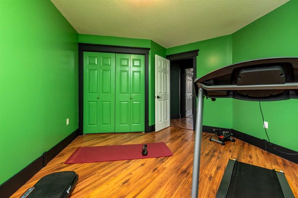 5317 49 Street, Lloydminster, AB - Indoor Photo Showing Other Room