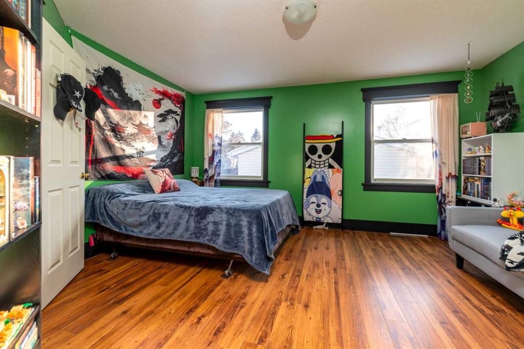 5317 49 Street, Lloydminster, AB - Indoor Photo Showing Bedroom