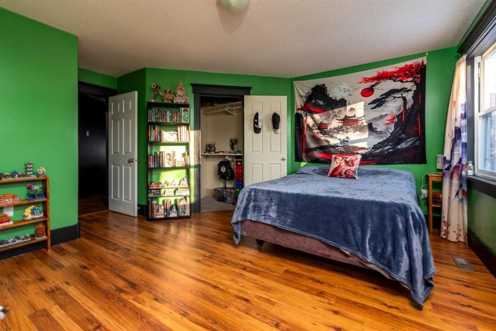 5317 49 Street, Lloydminster, AB - Indoor Photo Showing Bedroom