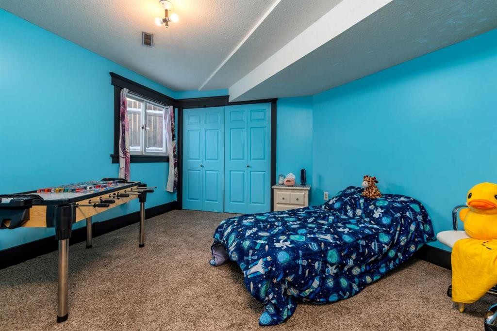 5317 49 Street, Lloydminster, AB - Indoor Photo Showing Bedroom
