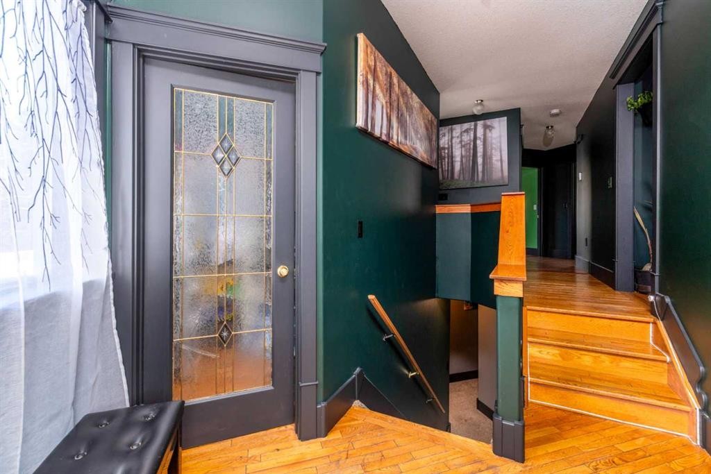 5317 49 Street, Lloydminster, AB - Indoor Photo Showing Other Room