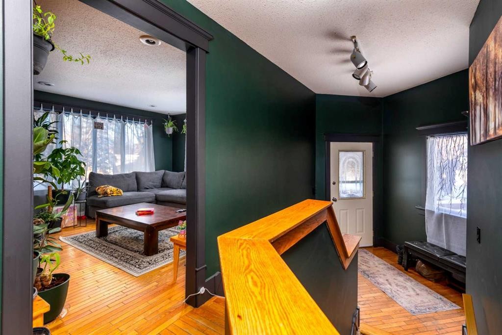 5317 49 Street, Lloydminster, AB - Indoor With Fireplace