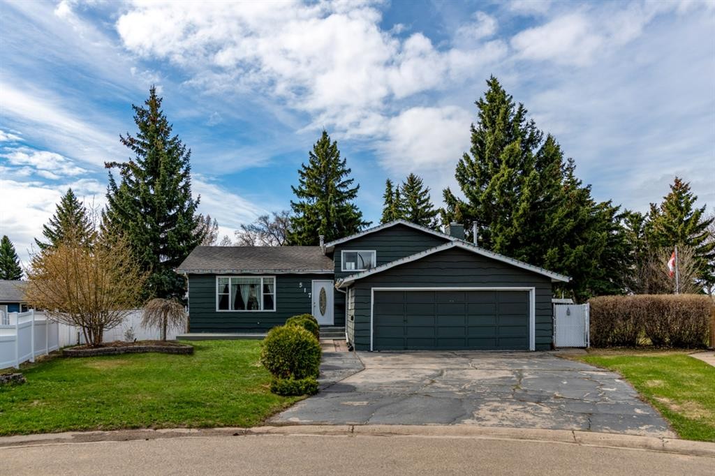 517 2 Street Crescent, Wainwright, AB - Outdoor