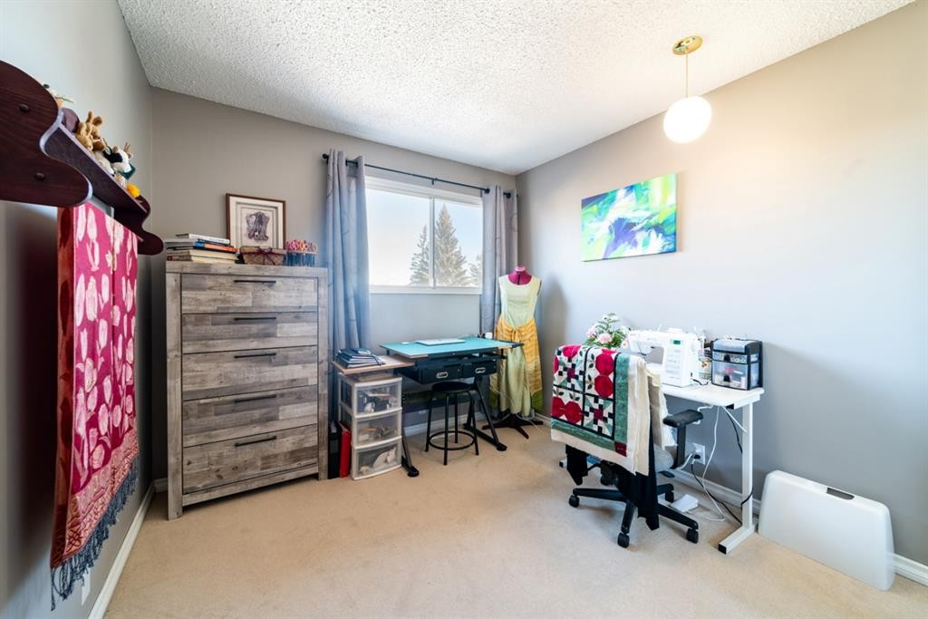 517 2 Street Crescent, Wainwright, AB - Indoor Photo Showing Office