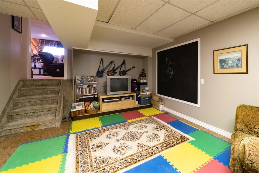 517 2 Street Crescent, Wainwright, AB - Indoor