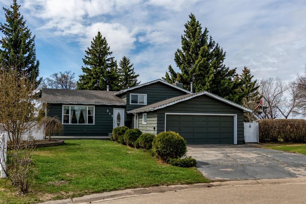517 2 Street Crescent, Wainwright, AB - Outdoor With Facade