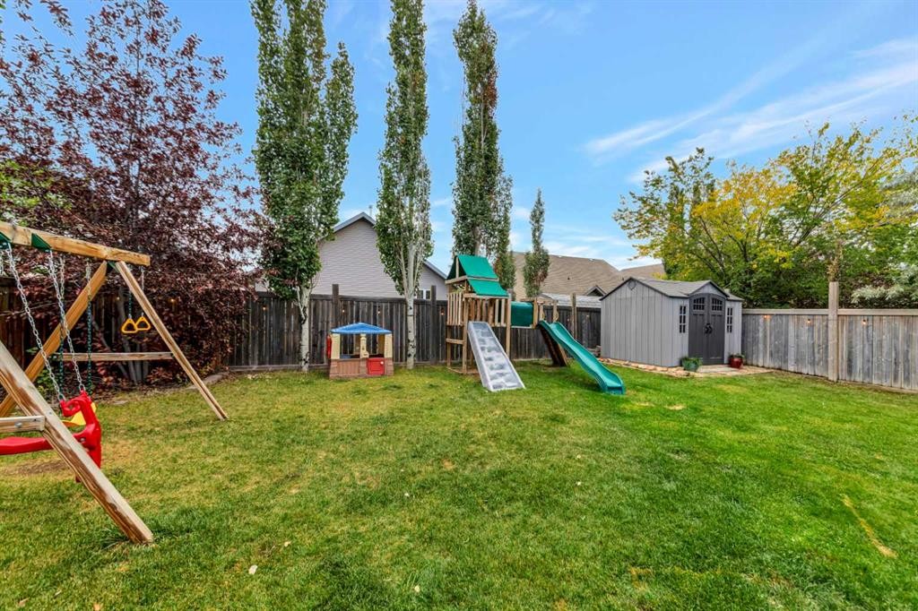 1607 54 Avenue Close, Lloydminster, AB - Outdoor With Backyard