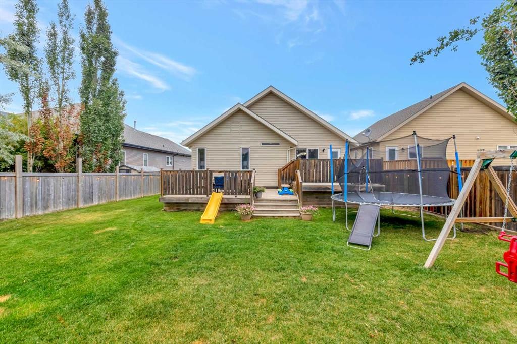 1607 54 Avenue Close, Lloydminster, AB - Outdoor With Backyard