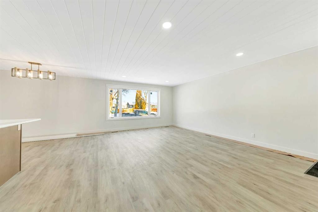 4703 37 Street, Lloydminster, SK - Indoor