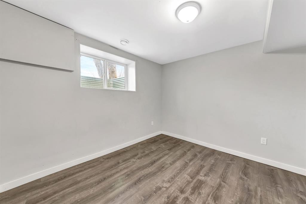 5320 50 Street, Lloydminster, AB - Indoor Photo Showing Other Room