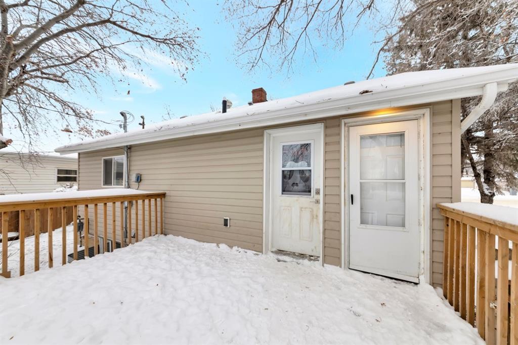 5320 50 Street, Lloydminster, AB - Outdoor With Deck Patio Veranda With Exterior