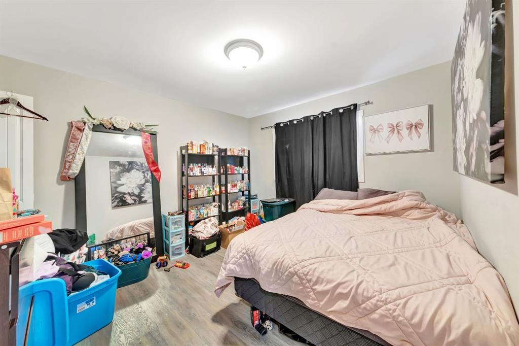 5320 50 Street, Lloydminster, AB - Indoor Photo Showing Bedroom