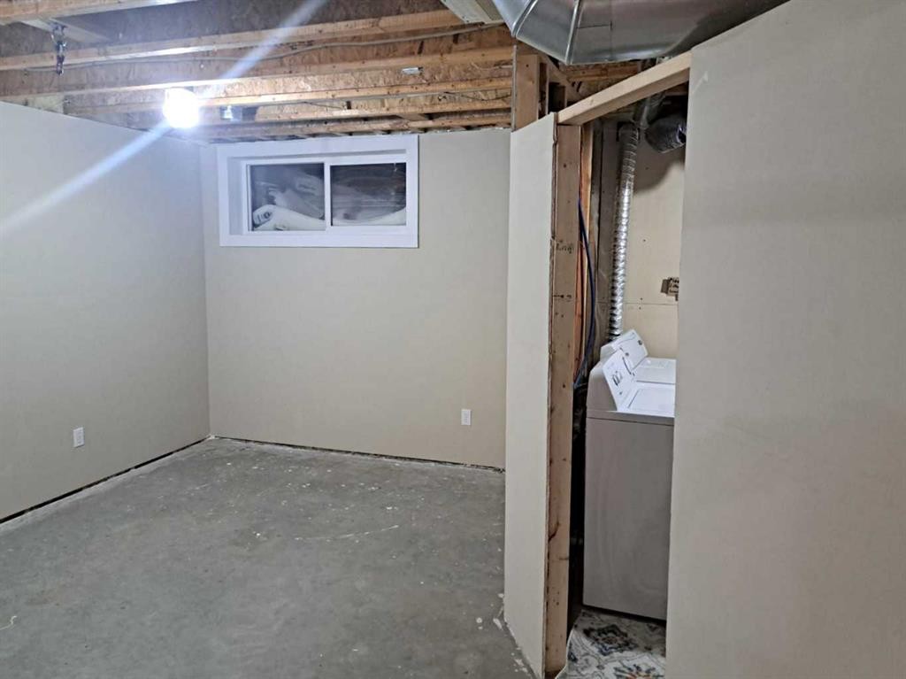 102-4520 51 Street, Vermilion, AB - Indoor