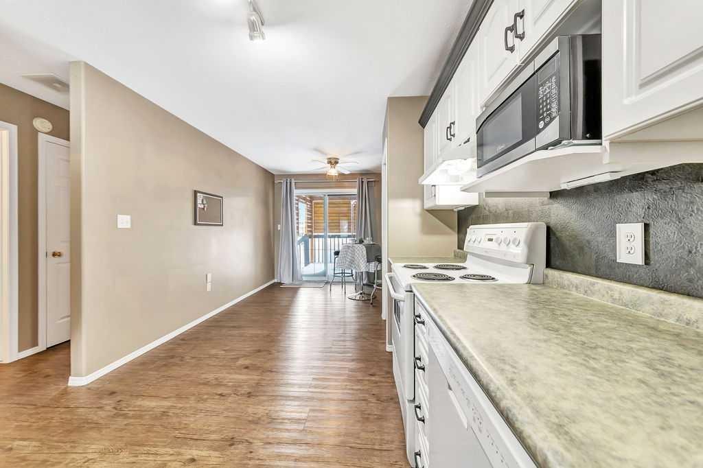 5010 31 Street, Lloydminster, AB - Indoor Photo Showing Kitchen