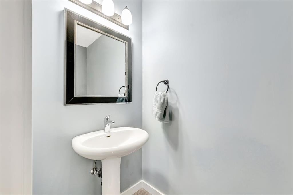 36-4118 41 Avenue, Lloydminster, SK - Indoor Photo Showing Bathroom