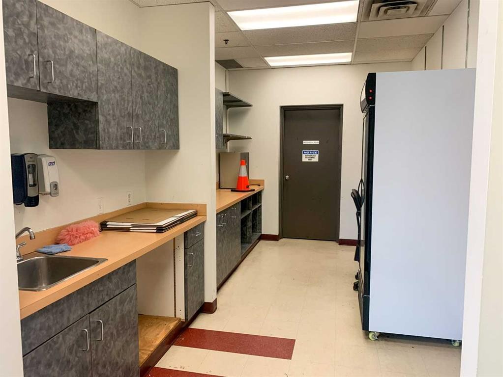 3000 15 Street Ne, Calgary, AB