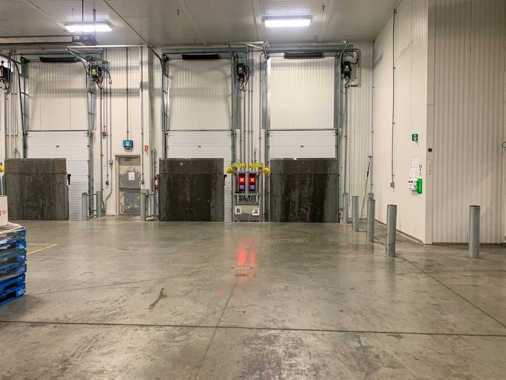 3000 15 Street Ne, Calgary, AB