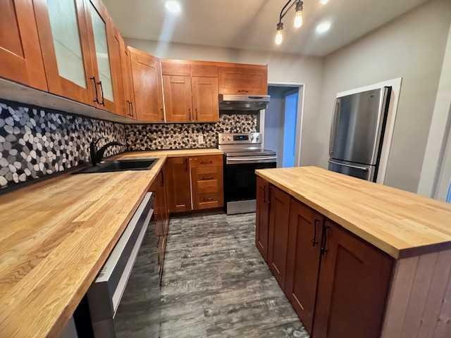 126 Main Street, Lashburn, SK - Indoor Photo Showing Kitchen