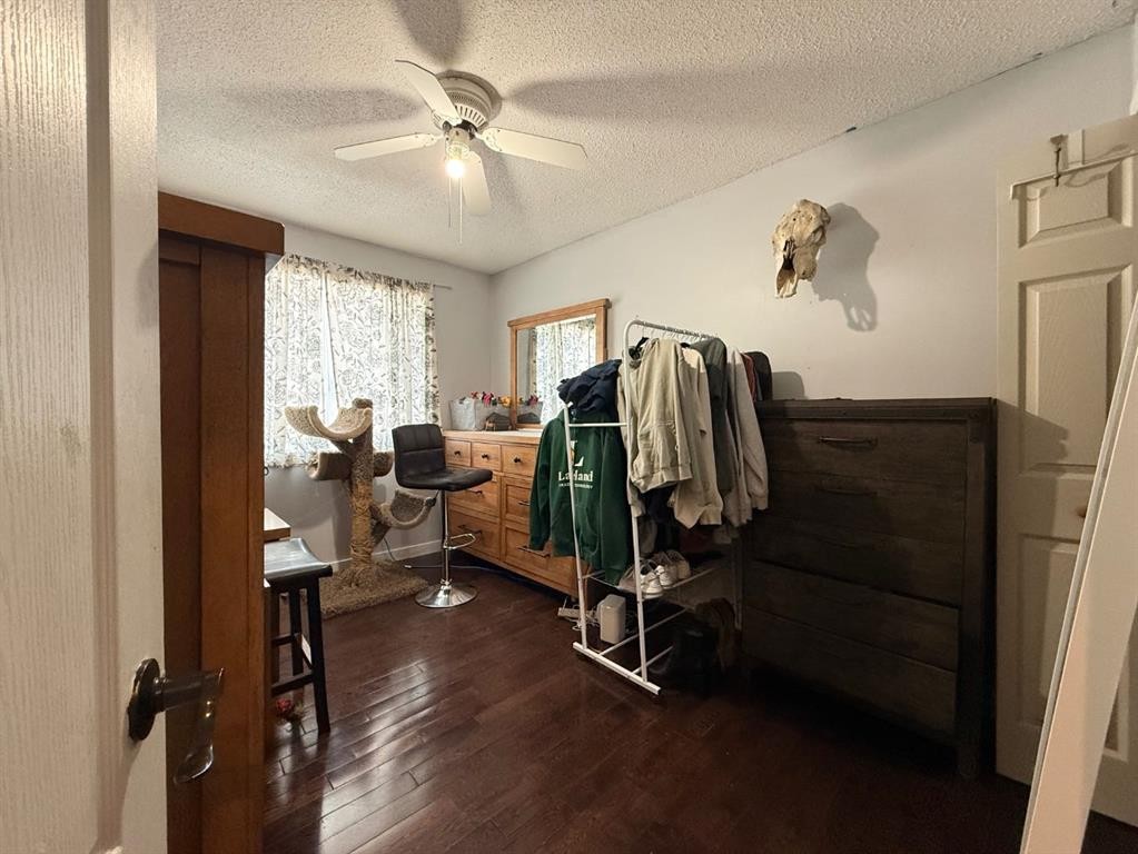 3304 54 Avenue, Lloydminster, AB - Indoor