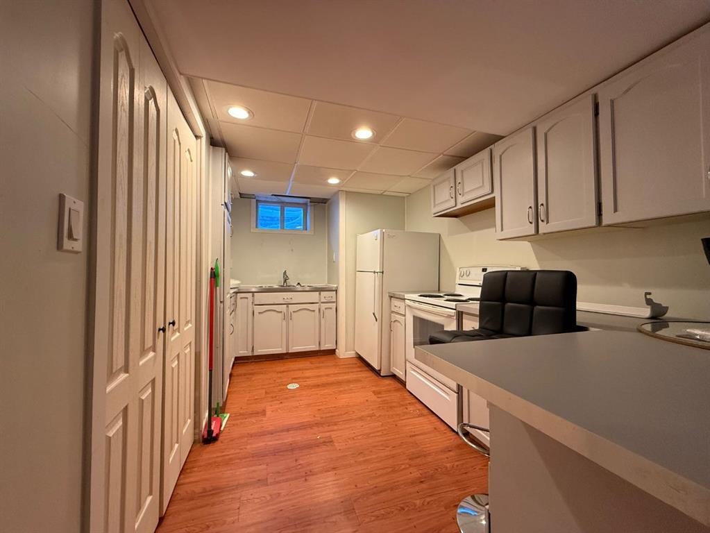 3304 54 Avenue, Lloydminster, AB - Indoor