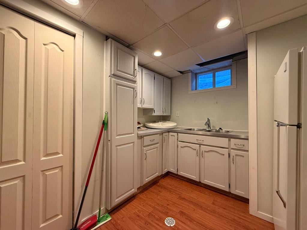 3304 54 Avenue, Lloydminster, AB - Indoor