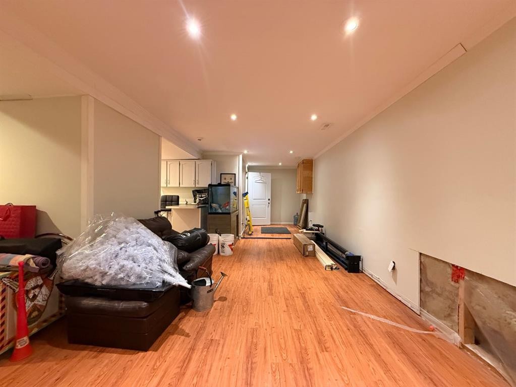 3304 54 Avenue, Lloydminster, AB - Indoor