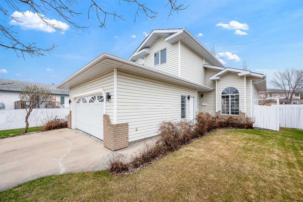4006 59 Avenue Close, Lloydminster, AB - Outdoor