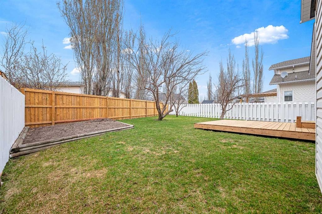 4006 59 Avenue Close, Lloydminster, AB - Outdoor