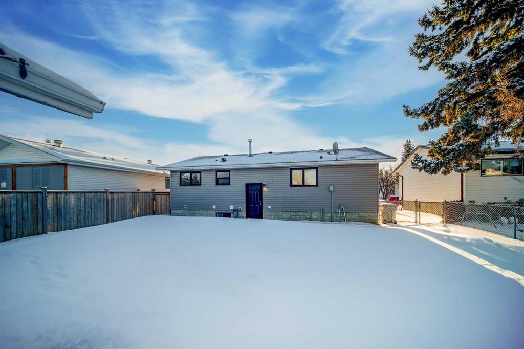 226 5 Avenue, Wainwright, AB - Outdoor