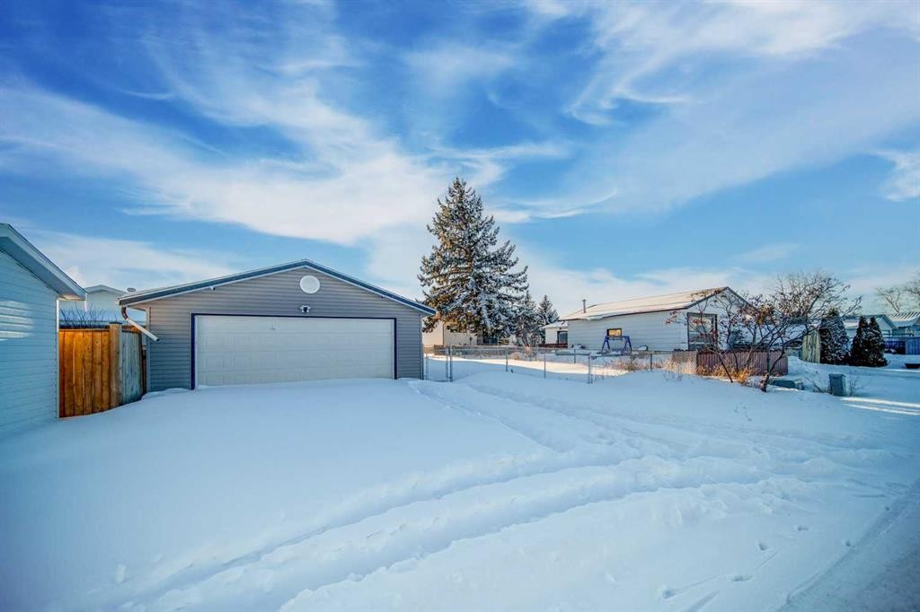 226 5 Avenue, Wainwright, AB - Outdoor