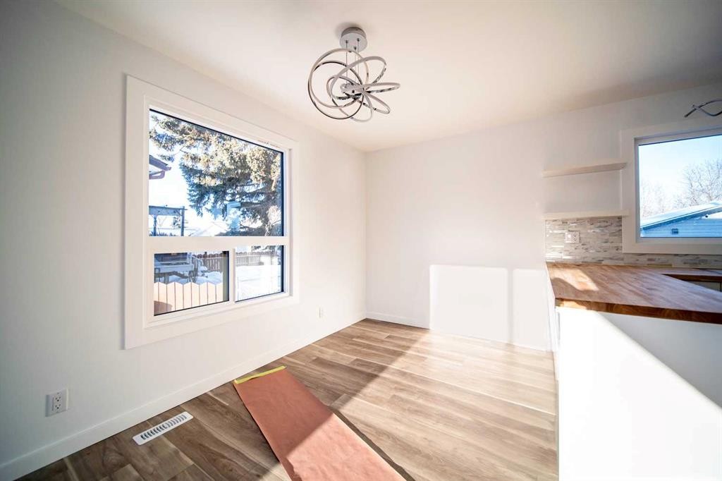 226 5 Avenue, Wainwright, AB - Indoor Photo Showing Other Room