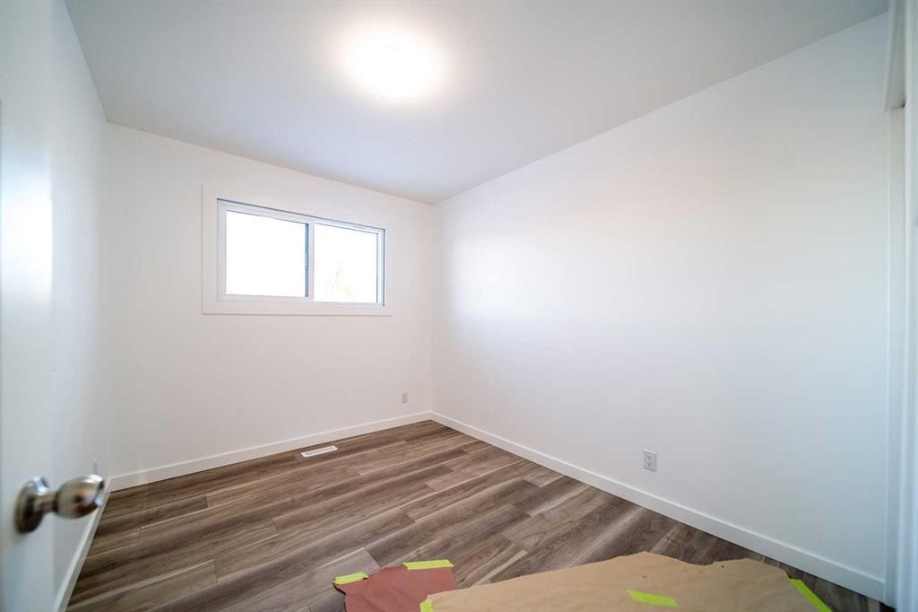 226 5 Avenue, Wainwright, AB - Indoor Photo Showing Other Room