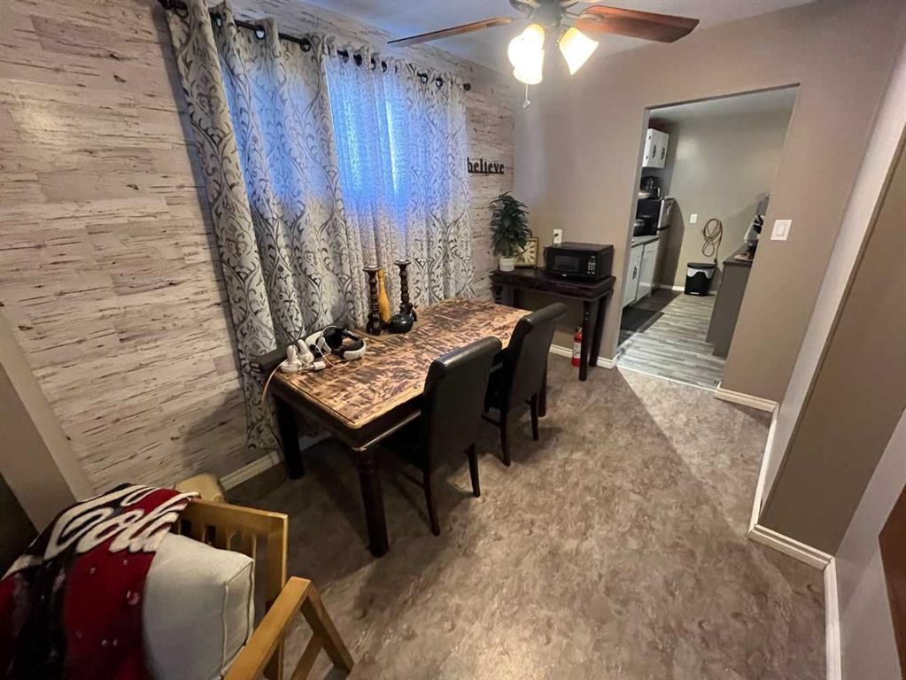 5127 52 Street, Mannville, AB - Indoor