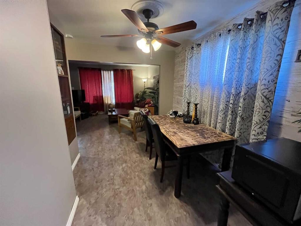 5127 52 Street, Mannville, AB - Indoor