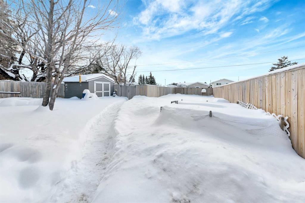 230 2 Avenue, St. Walburg, SK - Outdoor