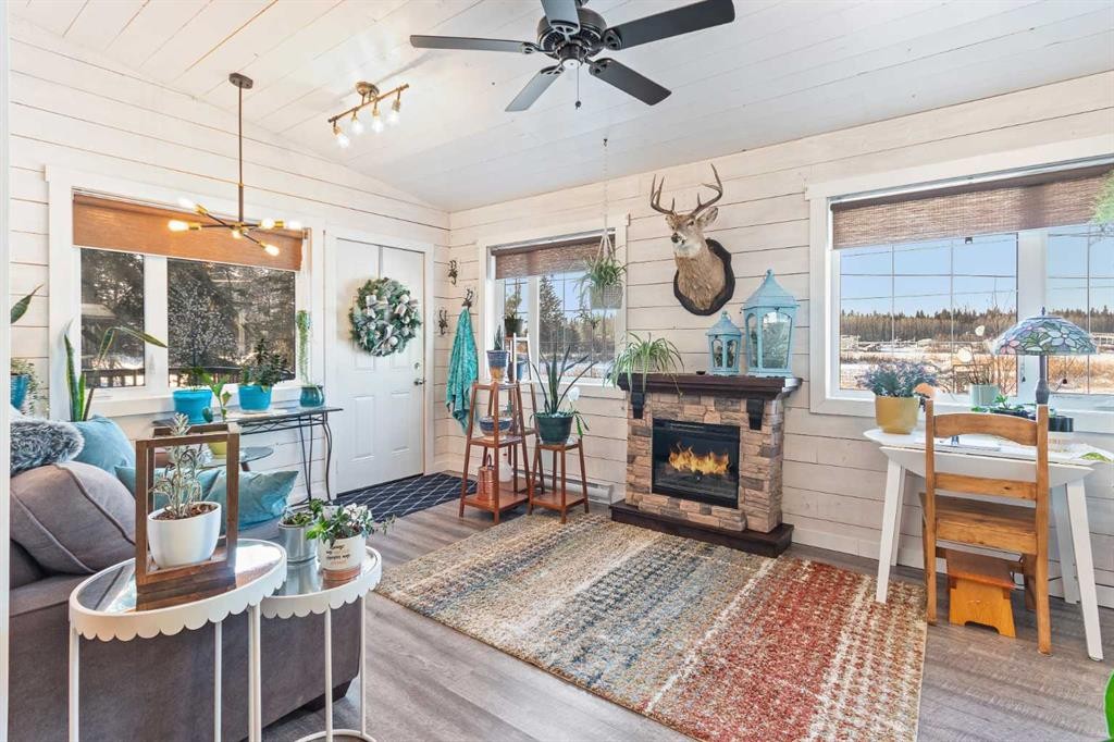 1013 Osprey Drive, Livelong, SK - Indoor With Fireplace