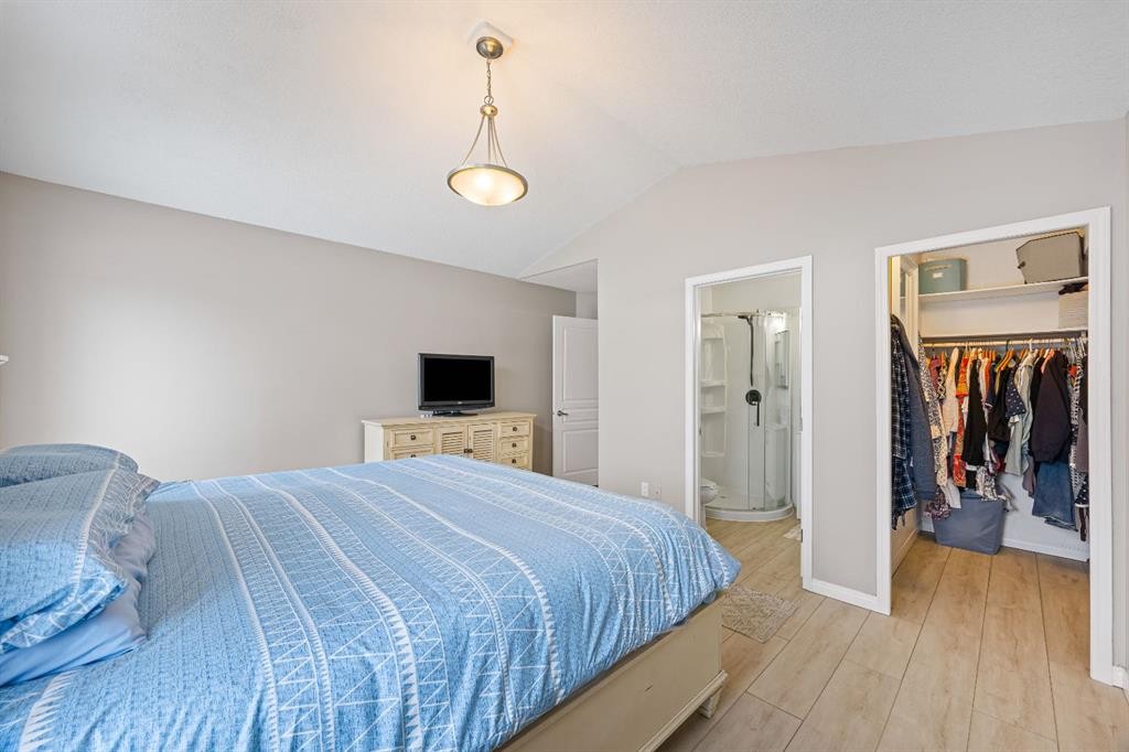 3904 63 Avenue, Lloydminster, AB - Indoor Photo Showing Bedroom