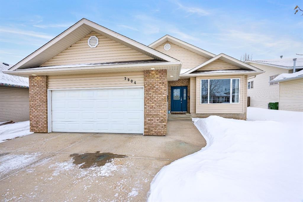 3904 63 Avenue, Lloydminster, AB - Outdoor With Facade