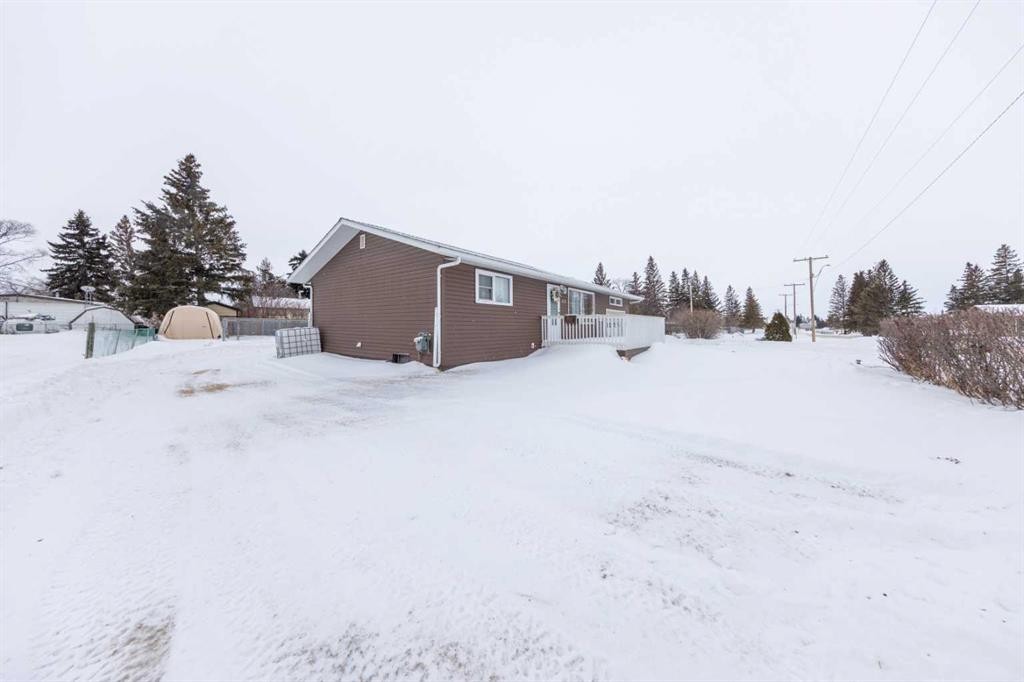 111 4 Avenue West, Maidstone, SK - Outdoor