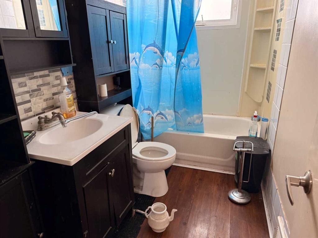 56-305 5 Street, Wainwright, AB - Indoor Photo Showing Bathroom