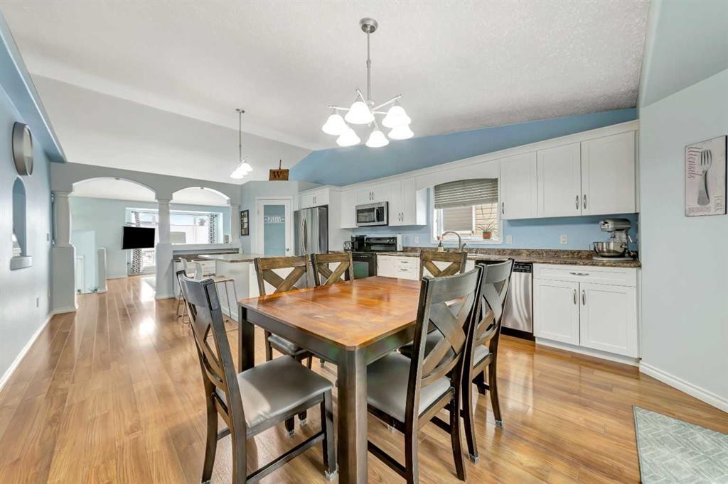 3204 65 Avenue, Lloydminster, AB - Indoor Photo Showing Dining Room