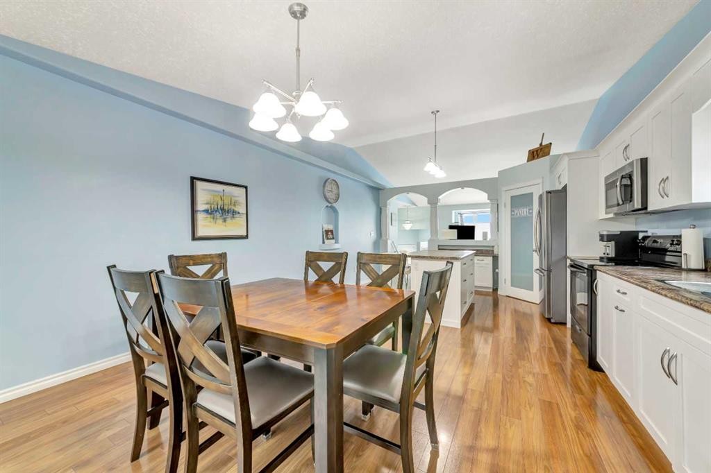 3204 65 Avenue, Lloydminster, AB - Indoor Photo Showing Dining Room