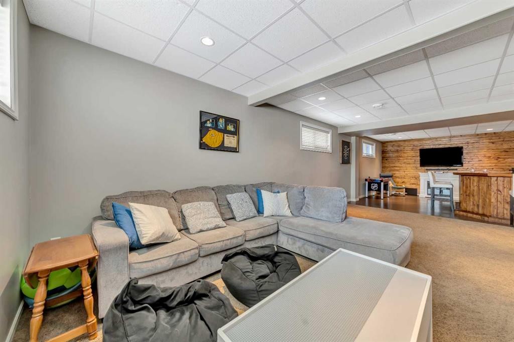 3204 65 Avenue, Lloydminster, AB - Indoor