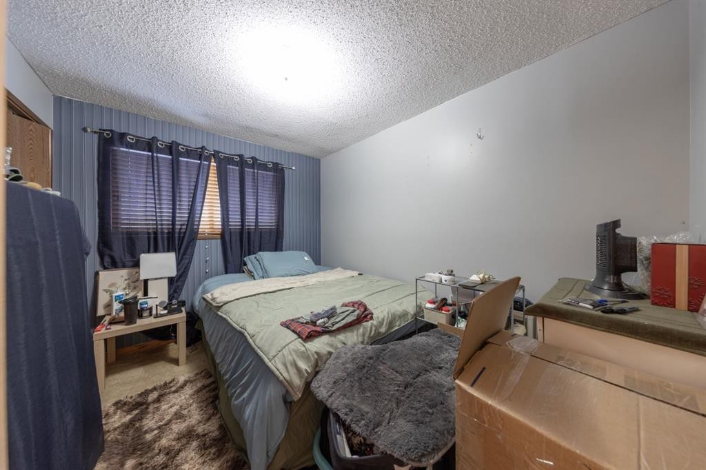 2305 47 Avenue, Lloydminster, SK - Indoor Photo Showing Bedroom