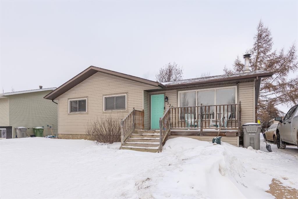 2305 47 Avenue, Lloydminster, SK - Outdoor