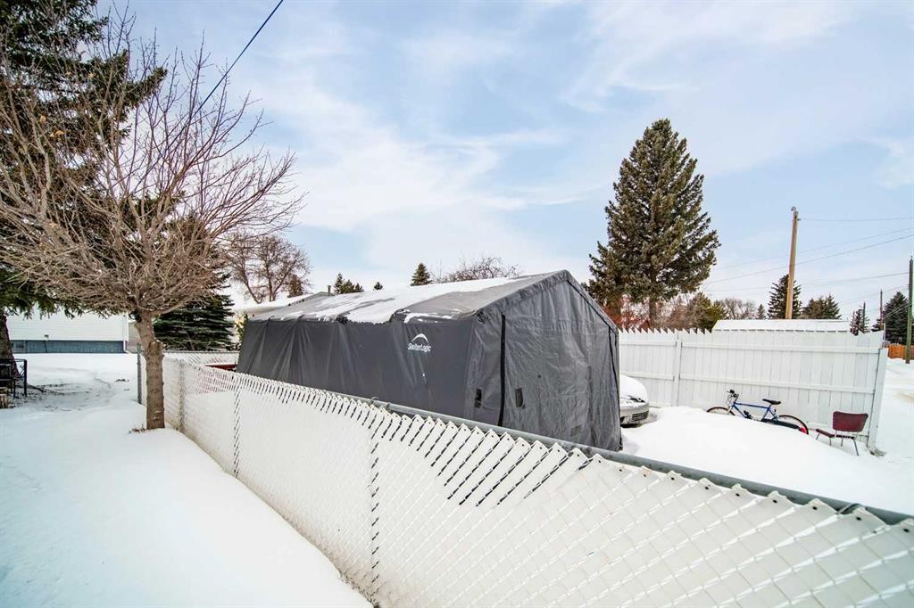 706 7 Avenue, Wainwright, AB