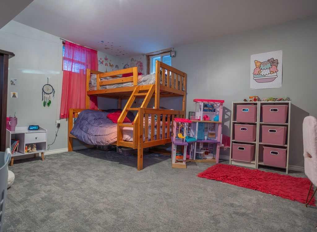 502 5 Avenue, Wainwright, AB - Indoor Photo Showing Bedroom