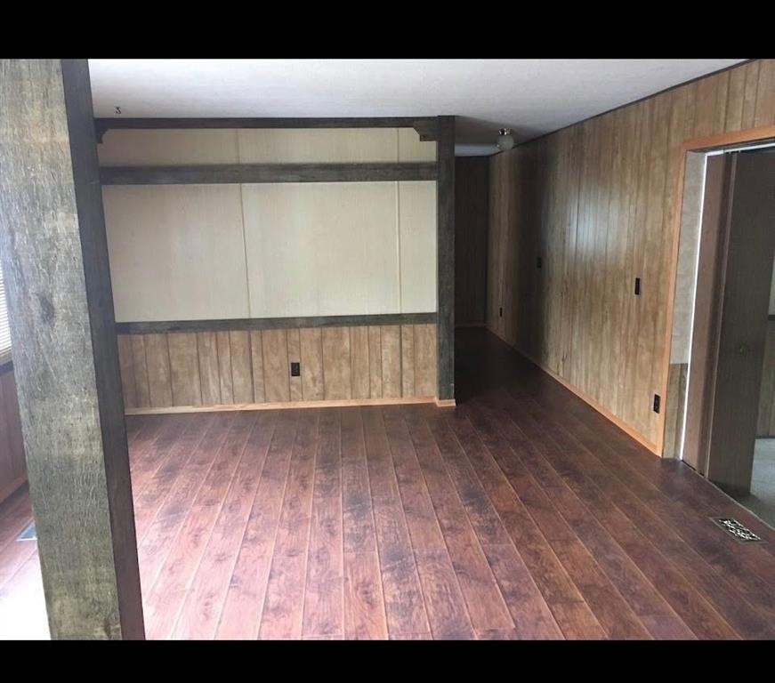 5503 51 Street, Edgerton, AB - Indoor Photo Showing Other Room