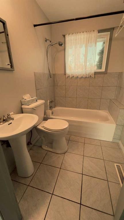 1509 10A Street, Wainwright, AB - Indoor Photo Showing Bathroom
